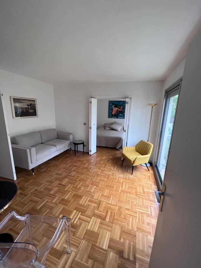 Appartamento 2 Pieces Sur Jardin Parigi